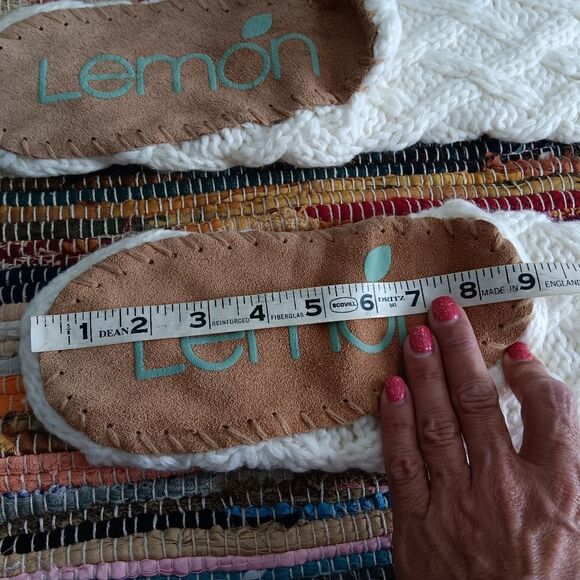 NWOT LEMON 🍋 Creme HandKnit & Stitched Sock Slippers 6/7 - Picture 6 of 15
